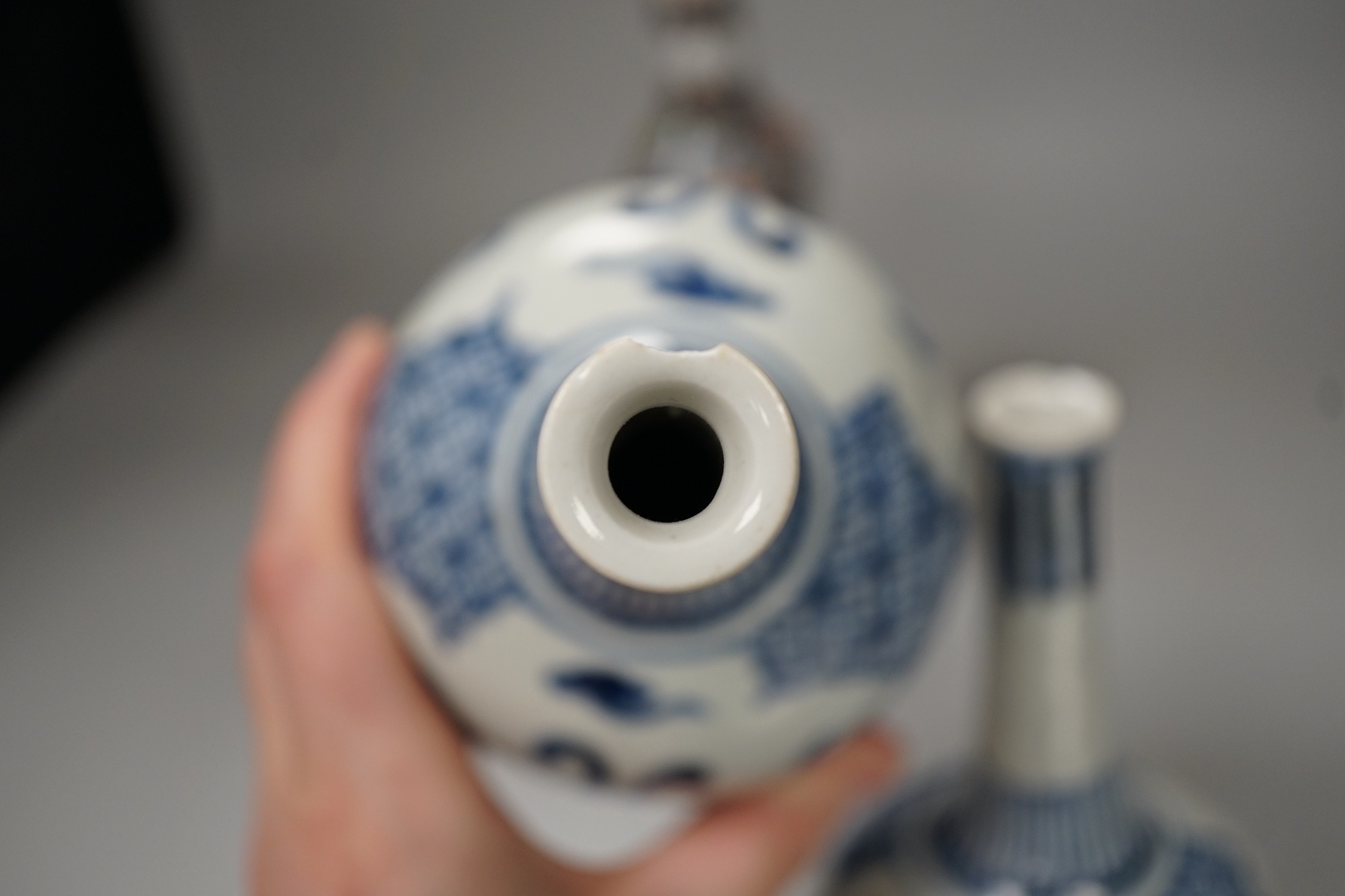 A Chinese famille verte octagonal double gourd vase, together with a pair of Chinese blue and white bottle vases, tallest 20cm